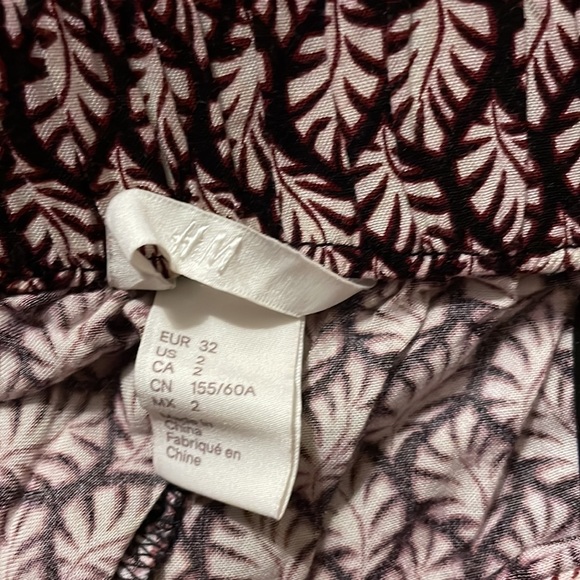 H&M pants - Picture 3 of 6